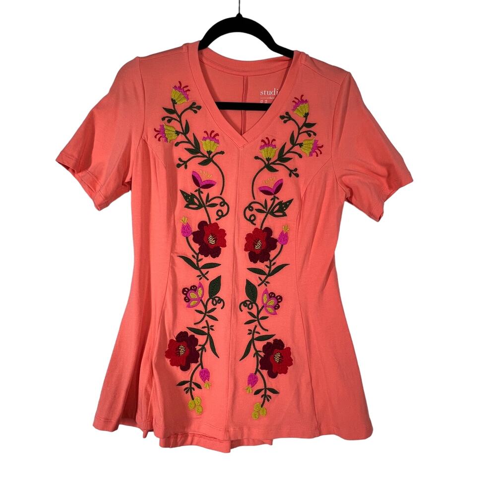 STUDIO BY D&CO Tunic Top Women XS Coral Floral Embroidered V Neck Short Sleeve